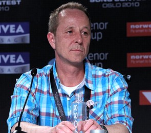 Satelitte Autor John Gordon