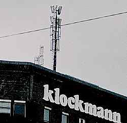 Gegenüber HBf begrüßt Reisende der UMTS-Turm